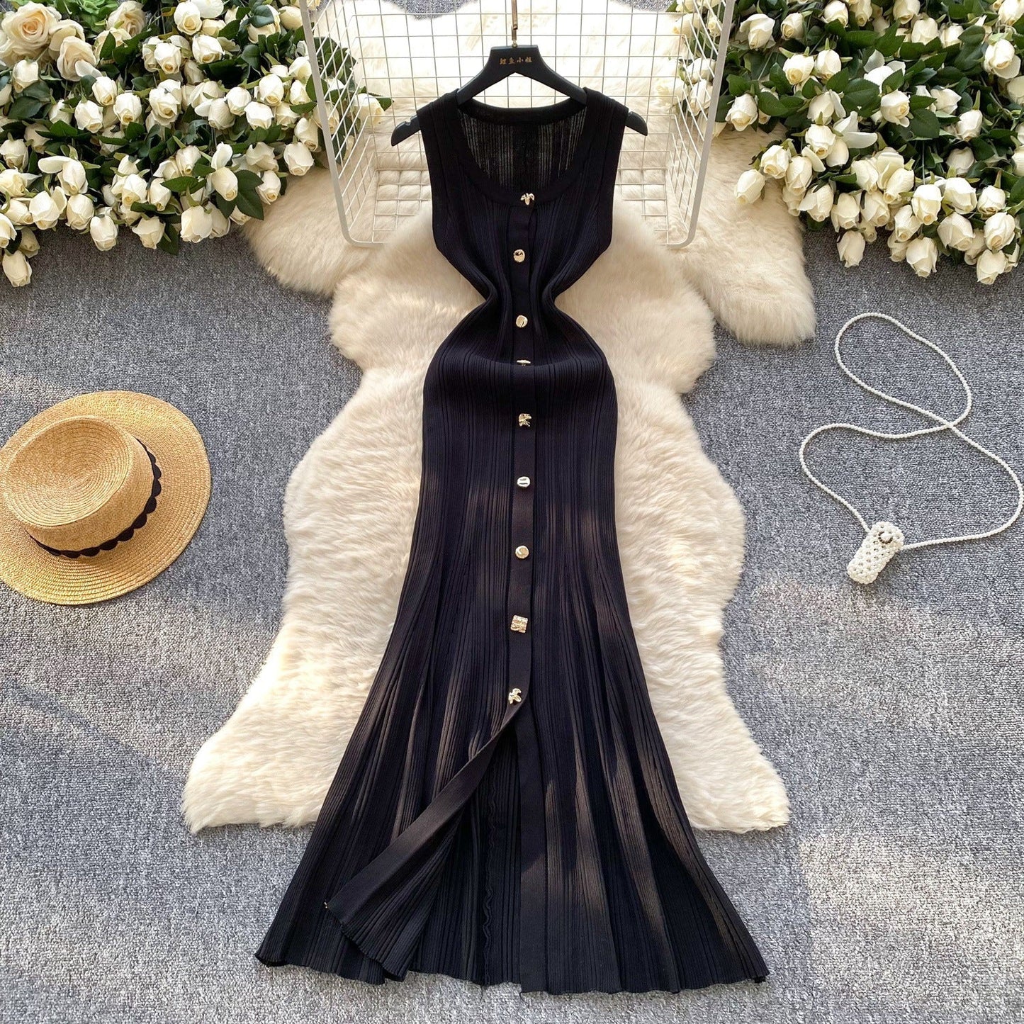 Robe en tricot sans manches à col rond