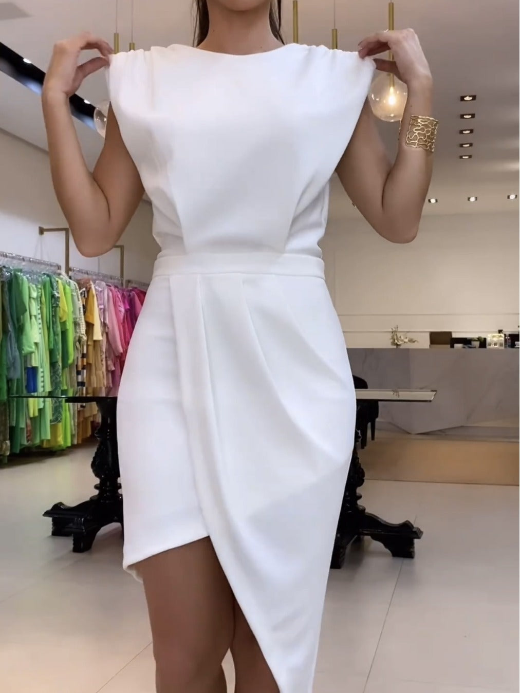 RUBÉLIA — Robe Élégante Rouge Satinée