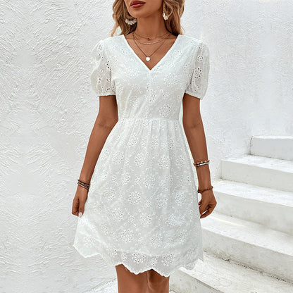 Robe Blanche Trapèze à Manches Courtes – Élégance & Confort au Quotidien