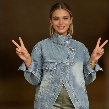 Denira – Veste Denim Moderne à Poche Unique