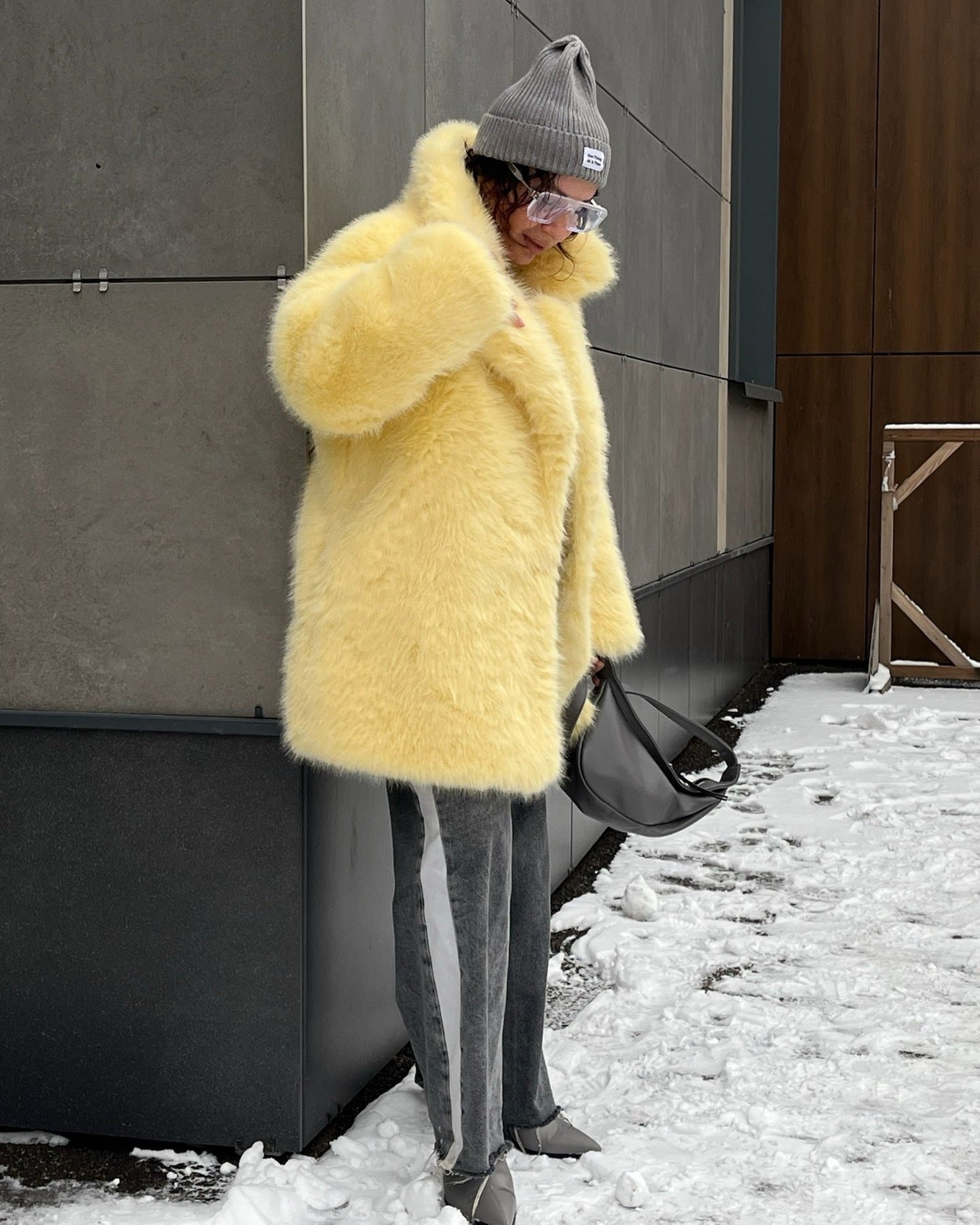 FURLÉA — Manteau Mi-Long en Fausse Fourrure