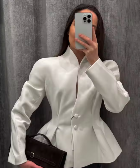 VELYRA — Veste Élégante Cintrée