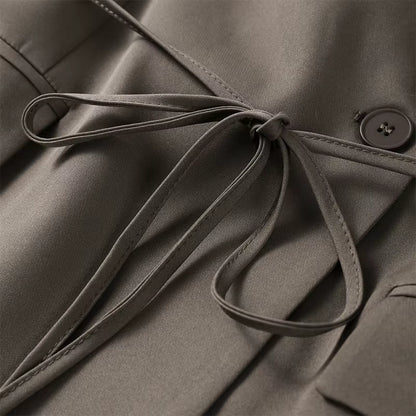 VICTORIE — Blazer Ceinturé à Œillets