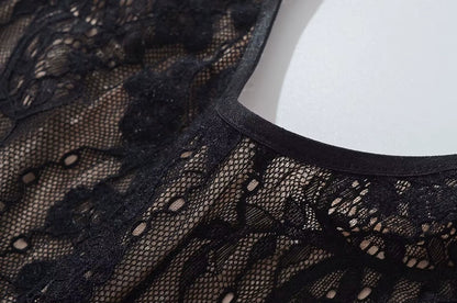 NÉVORIA — Body en Dentelle Floral à Bretelles