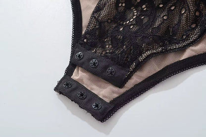 NÉVORIA — Body en Dentelle Floral à Bretelles