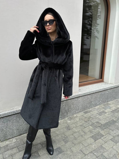 Manteau Long en Fausse Fourrure – Chic