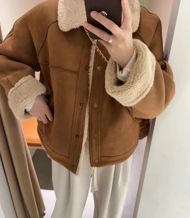 Manteau court en laine d'agneau