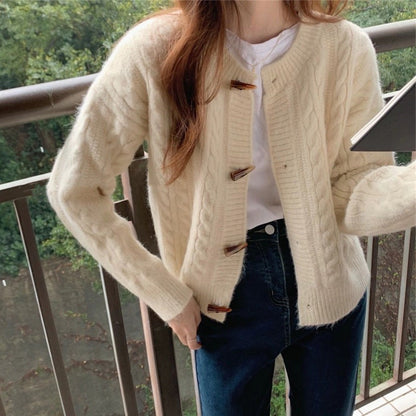 Pull court en maille côtelée à boutons