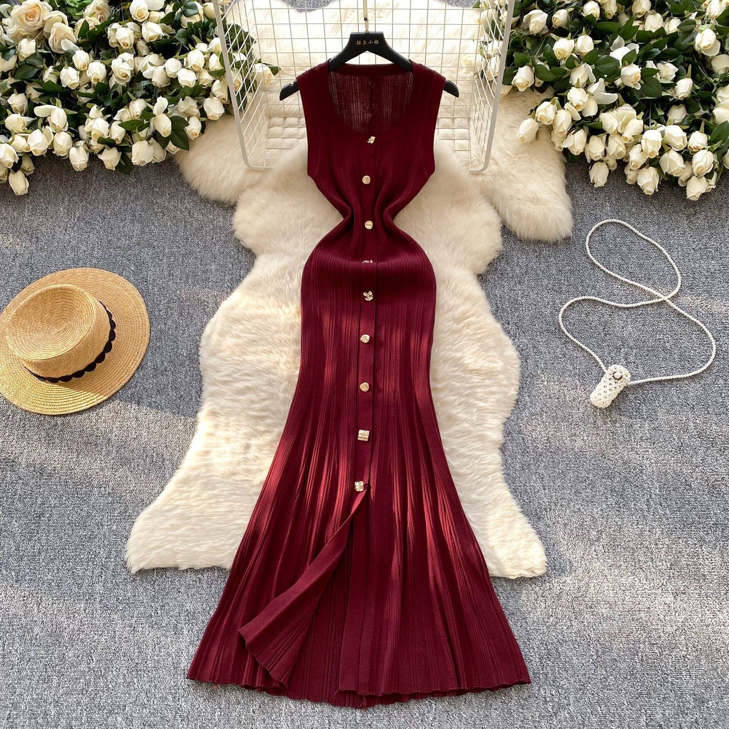 Robe en tricot sans manches à col rond
