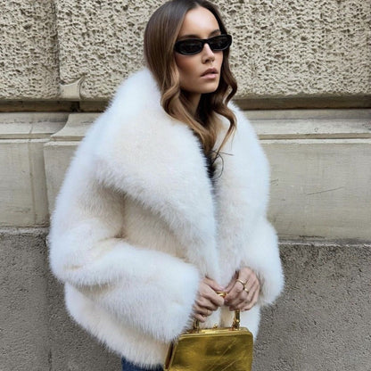 Veste Courte en Fausse Fourrure – Chic