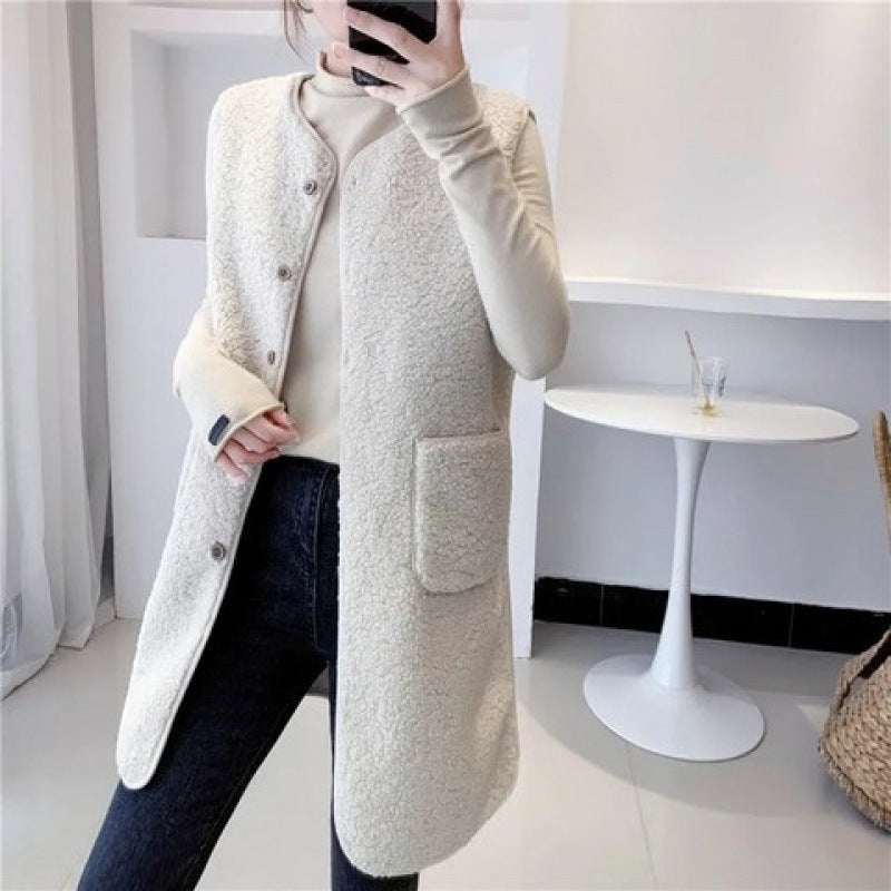 Gilet mi-long en laine d'agneau style fourrure