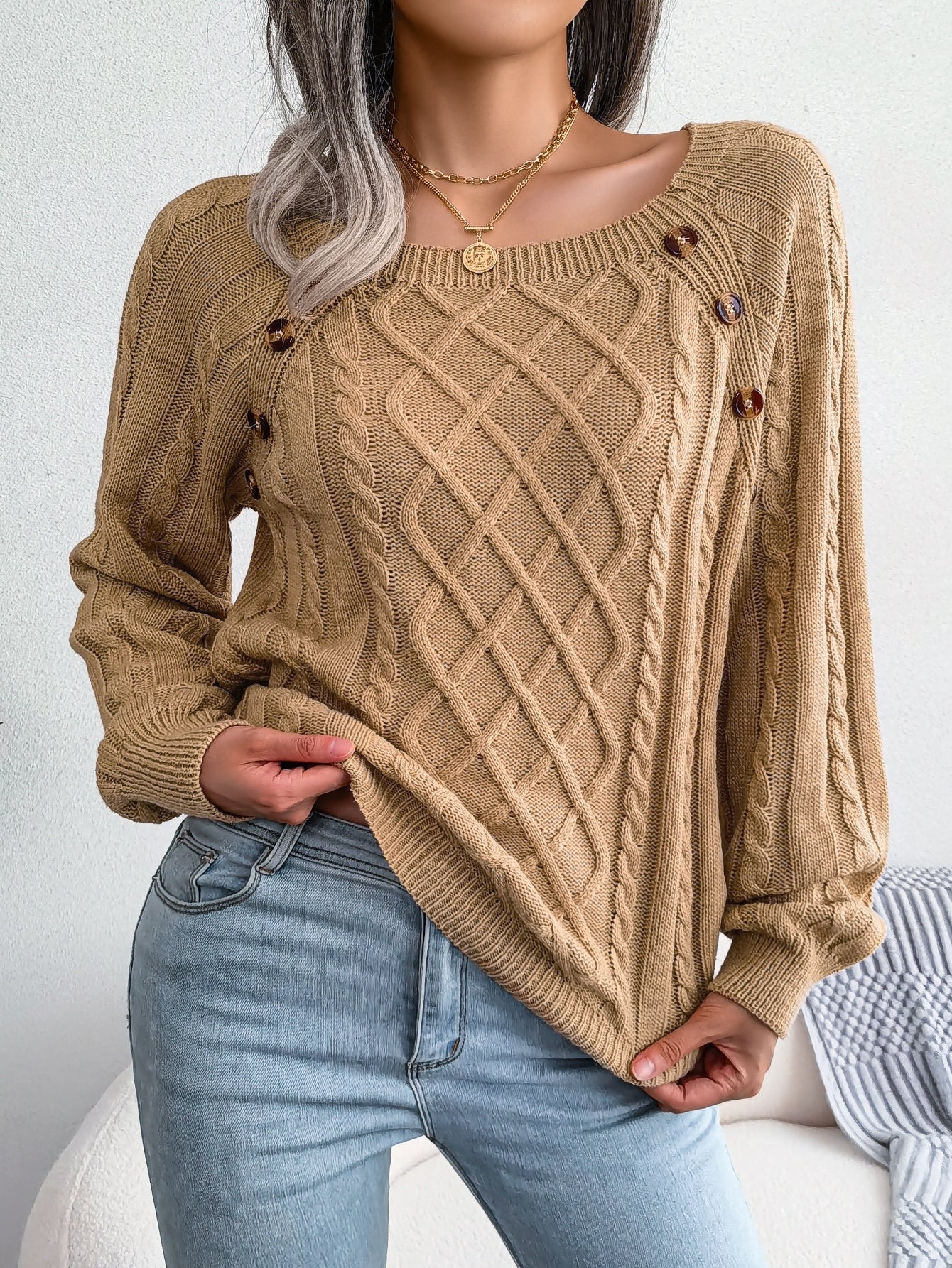 Pull décontracté à col carré et boutons en maille